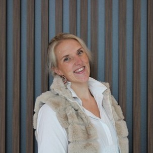 Twijfel? Neem contact op met Karin Rezaie